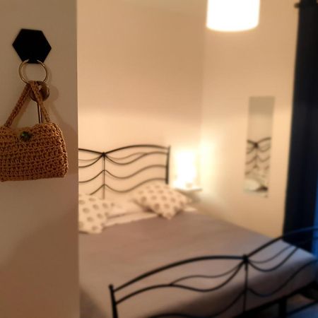 Hotel Residenza Tarzanà Palermo Habitación foto